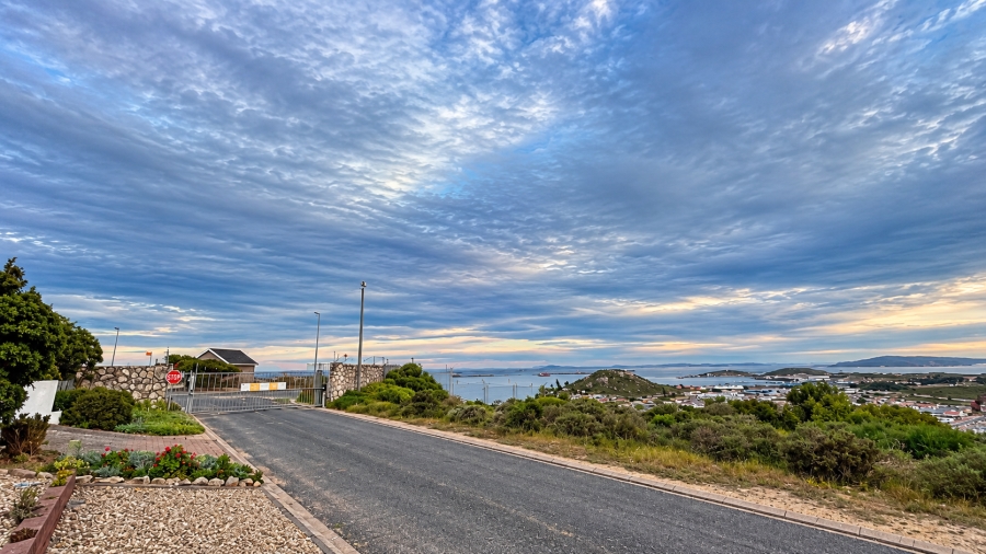 2 Bedroom Property for Sale in Hoogland Western Cape